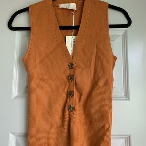 BNWT Women’s Crop Burnt Orange Top